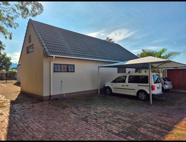 BUSINESS FOR SALE IN GEORGE CENTRAL